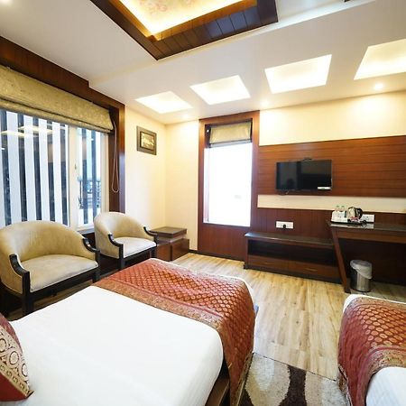Square Inn Hotel,Varanasi Exterior photo