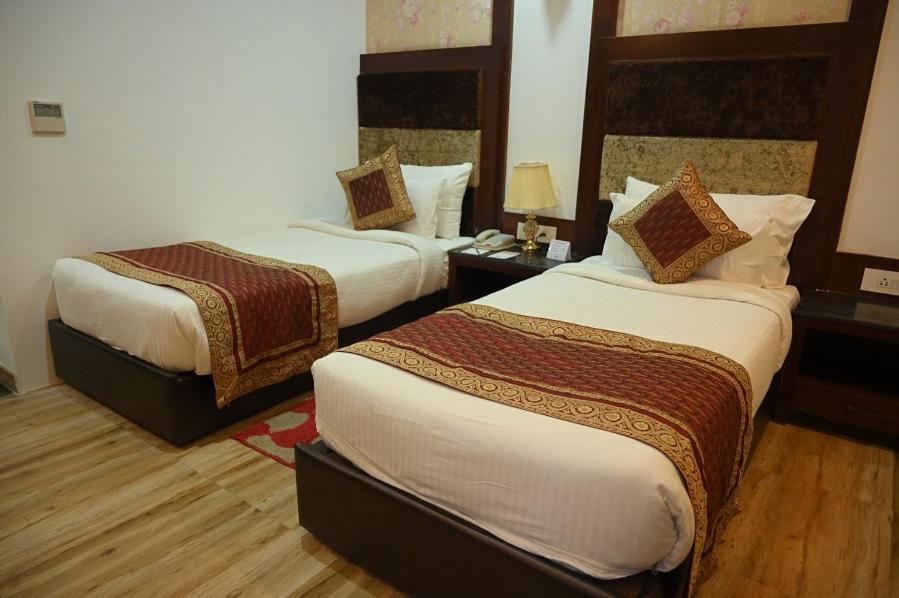 Square Inn Hotel,Varanasi Exterior photo